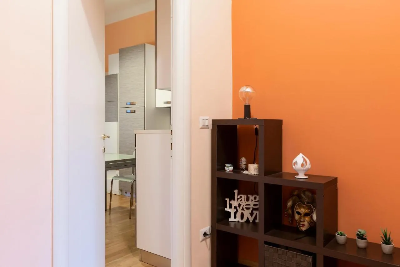 Appartamento Bilocale Porta Vittoria Milano 0*,